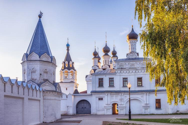 Автобусная экскурсия в Муром: сила богатырей, вкус калачей