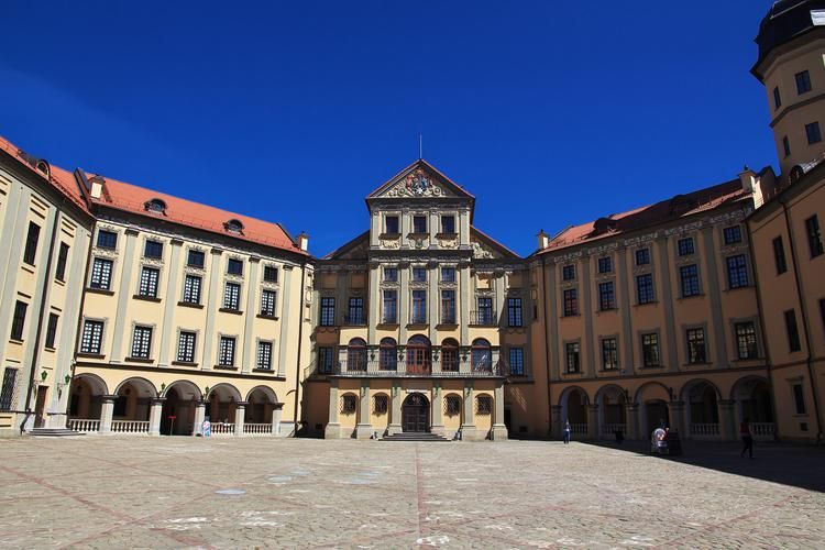 Автобус| Минск зимой: в гостях у Нового года и гостиного очага из Нижнего Новгорода