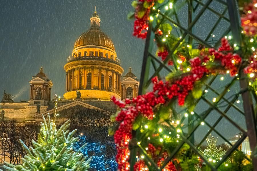 Новогодний Петербург: череда дворцов и имперских чудес 3 дня