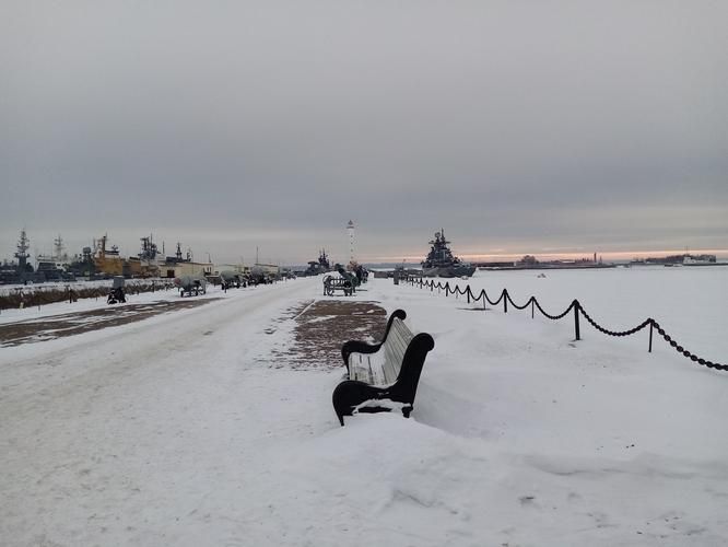 Петербург встречает Новый год: сказка, музыка и шампанское 7 дней