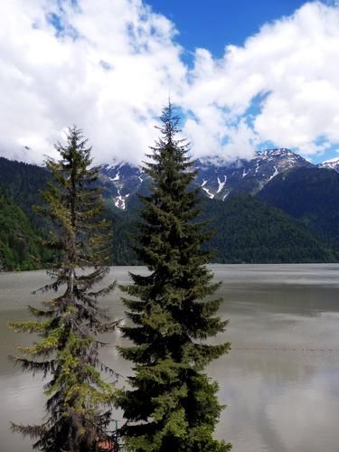 Абхазия. От горных озёр до кавказских шашлыков