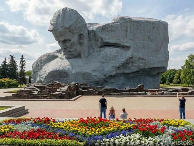 Автобус| Магнаты: следы в белом ветре из Нижнего Новгорода