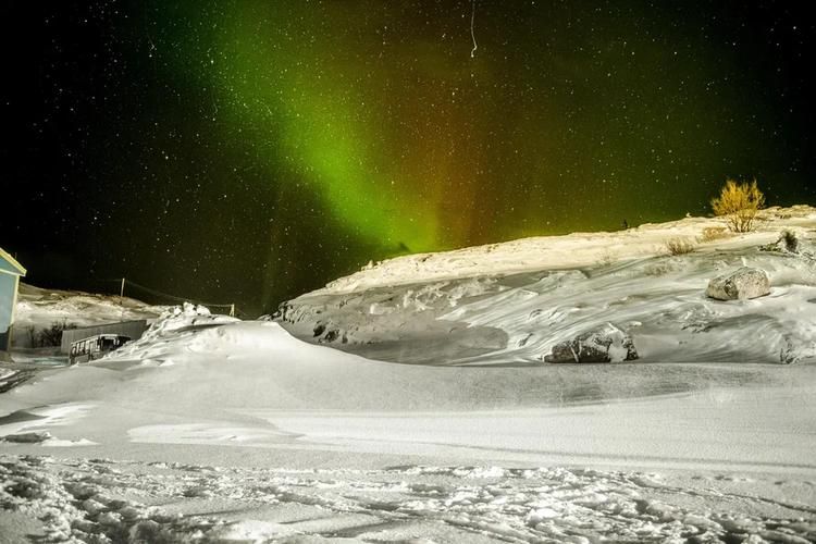 Зимняя сказка Кольского: киты и северное сияние